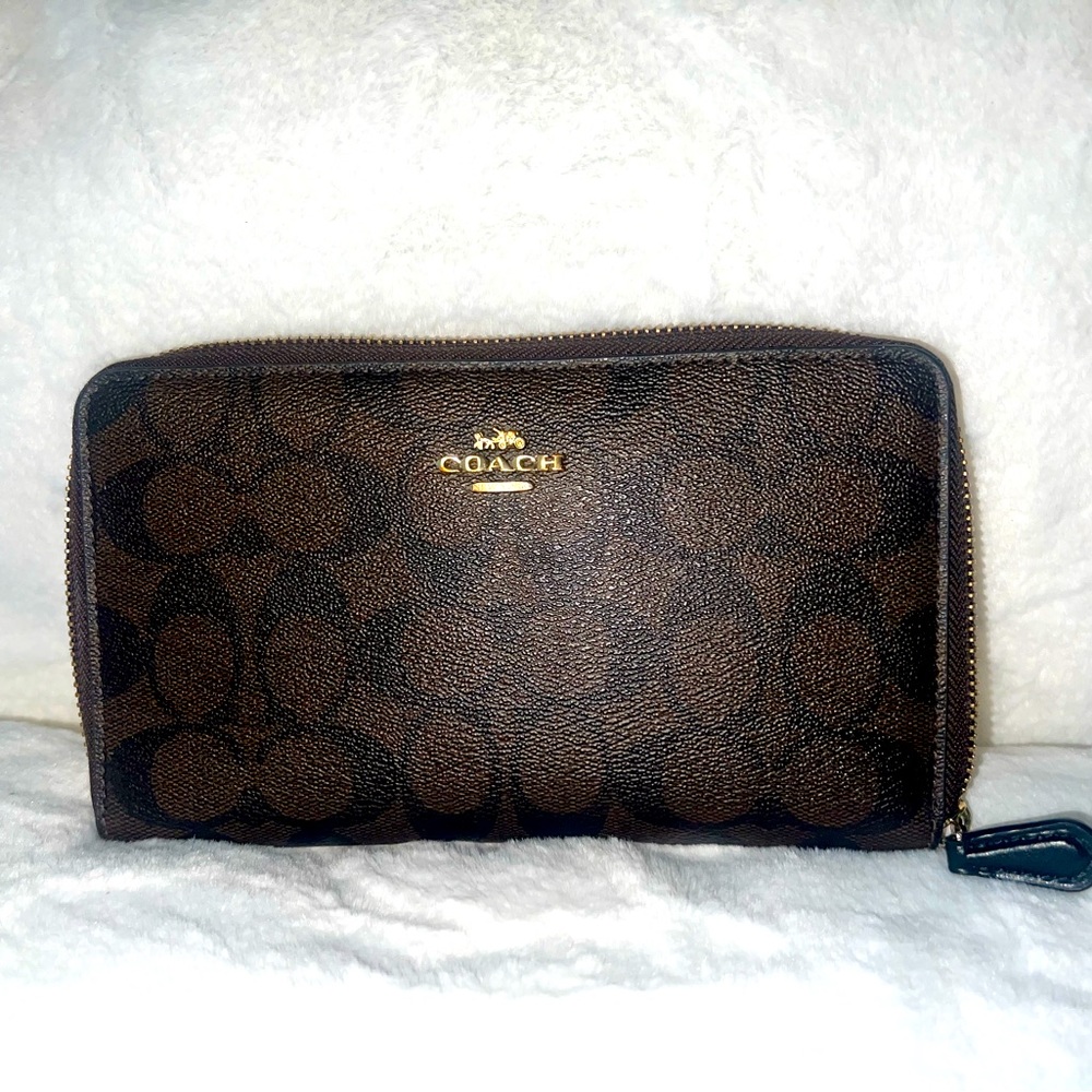Coach Continental Zip Around Wallet